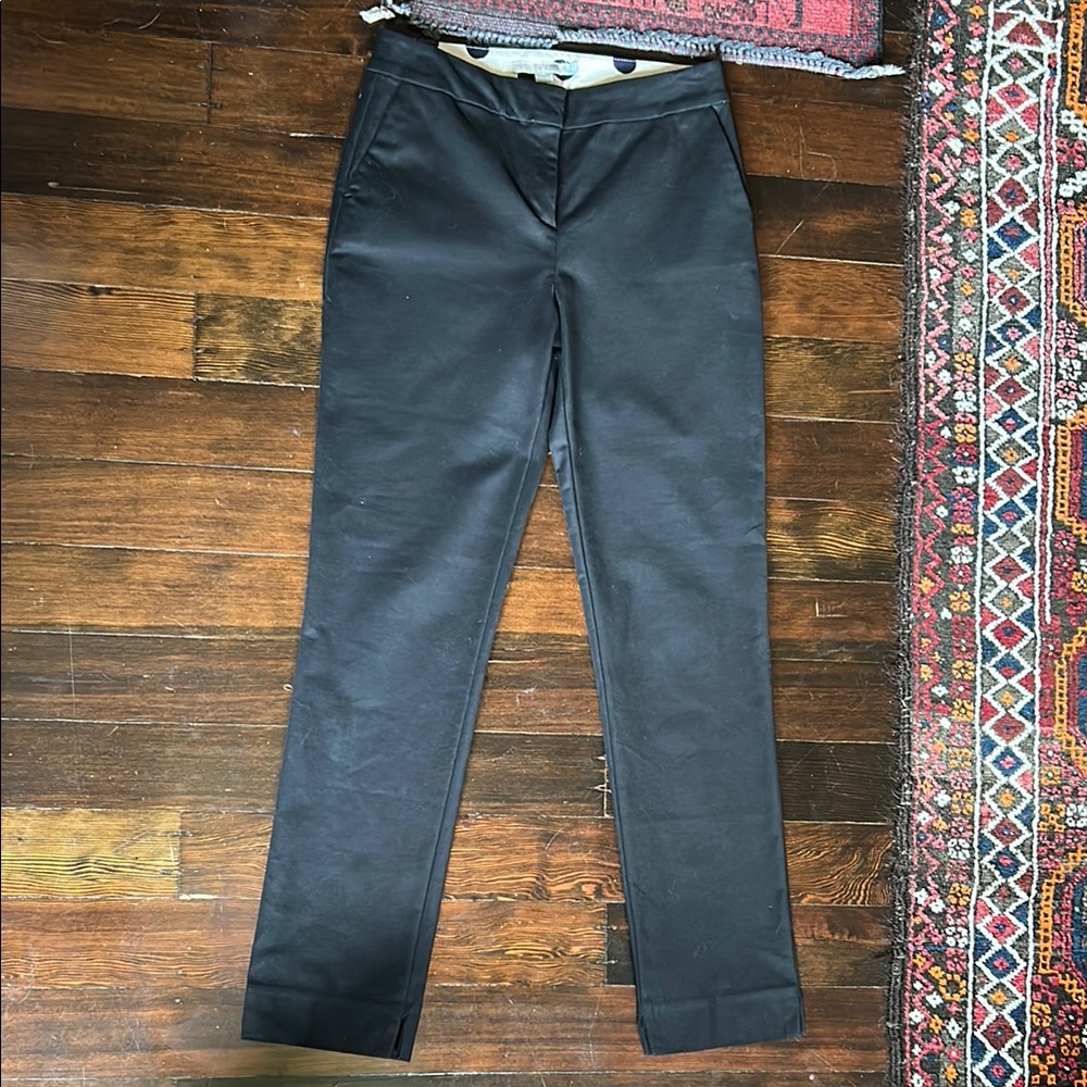 Boden, Classic ankle length Audrey Hepburn style pants.